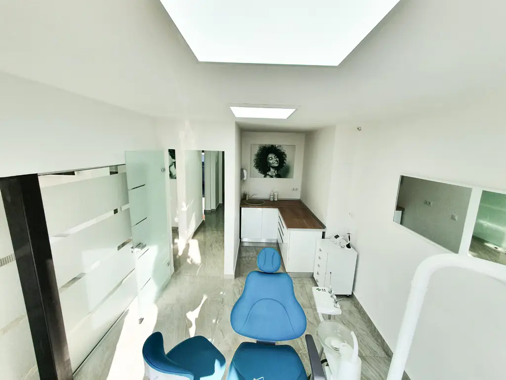 Clinica stomatologică AVADENT – cabinet 8